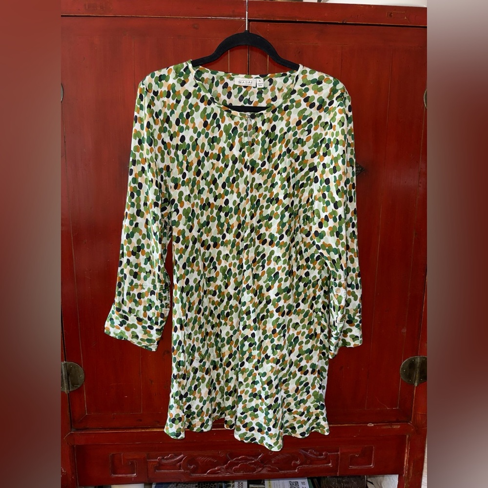 Masai Blouse Multi Color Pattern Soft Drape Crinkled Poly Material EUC